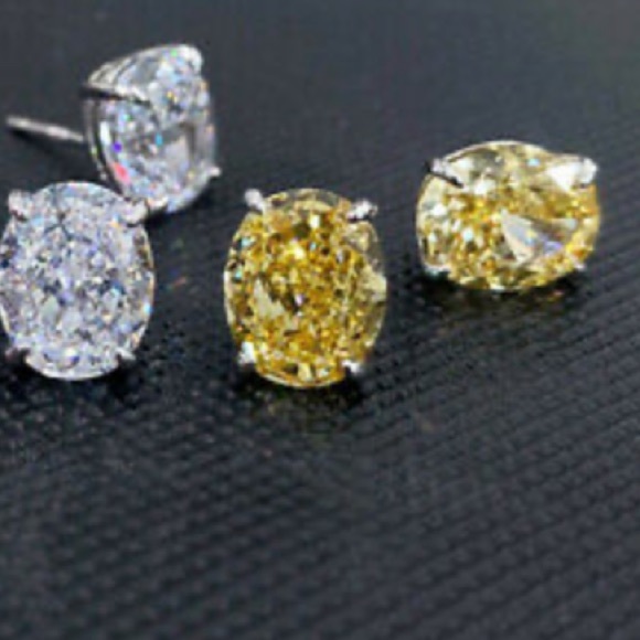 New Sterling silver diamond stud earrings - Picture 3 of 3